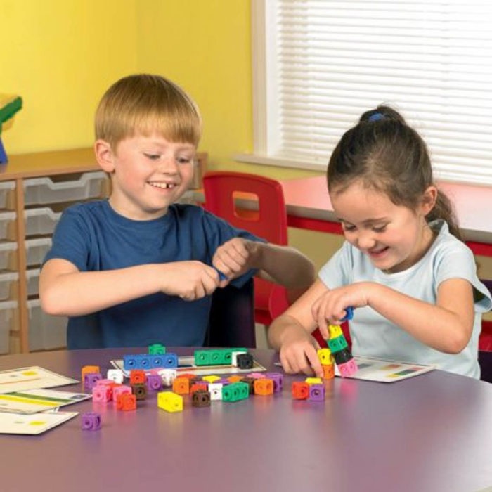 Mathlink cubes activity set